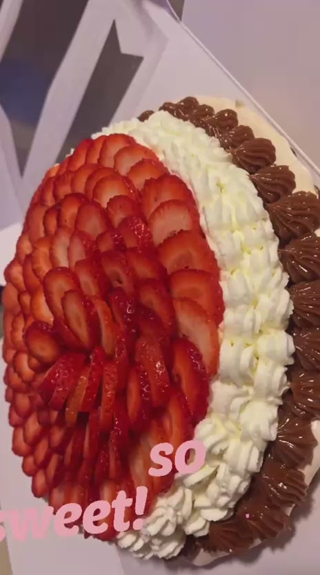 Sweet Lova Cake 🍓